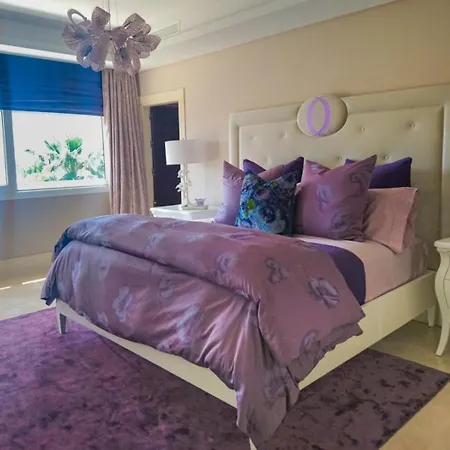 5 Bedrooms And Private Pool In Holiday home *